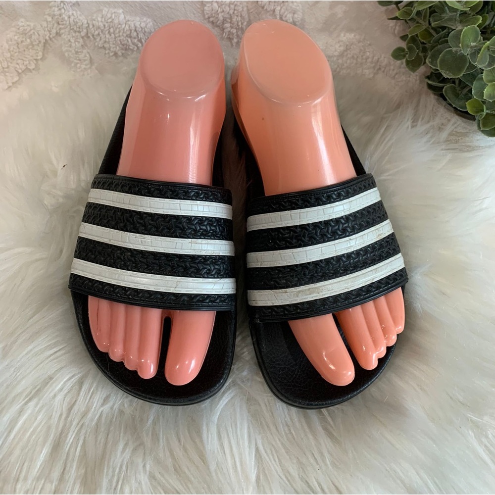 Women’s Slides